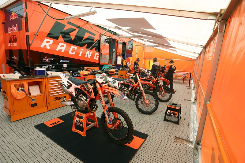 ¡KTM ESPAÑA DEFINE SUS EQUIPOS OFICIALES DE ENDURO Y MOTOCROSS 2021!